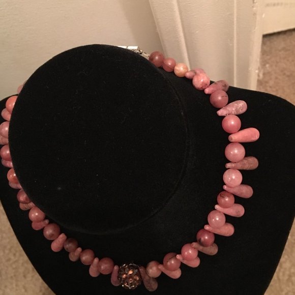 Raspberry Drop Choker - Picture 7 of 10